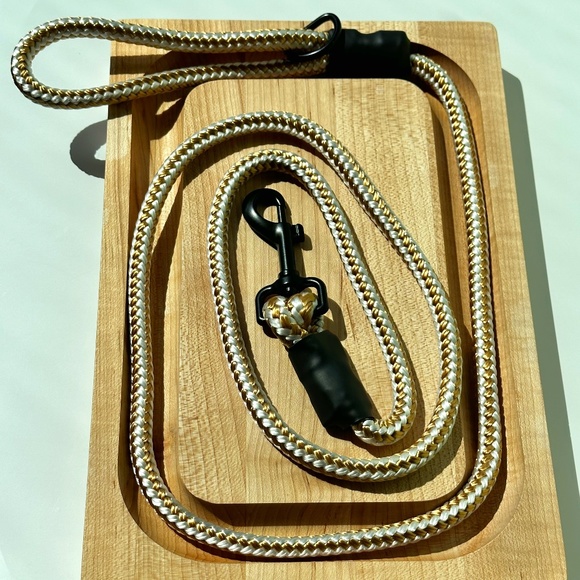 White & Gold Double Braided Nylon Leash - Picture 1 of 4